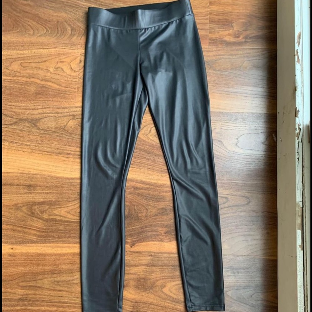 2 FOR $20 Guess leggings
